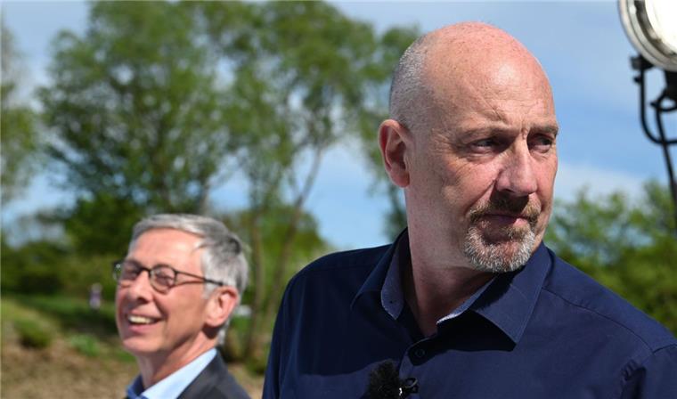 Carsten Meyer-Heder (rechts), Spitzenkandidat der CDU und Carsten Sieling (SPD), Bürgermeister von Bremen.