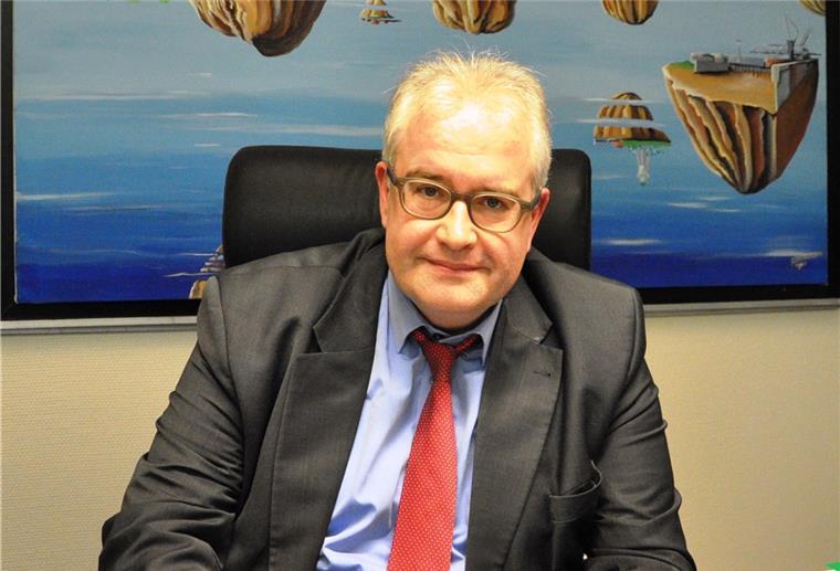 Nordenhams Bürgermeister geht mit Wehmut Carsten Seyfarth scheidet Ende der Woche aus dem Bürgermeisteramt aus. Am Montag, 1. November, übernimmt sein Nachfolger Nils Siemen.