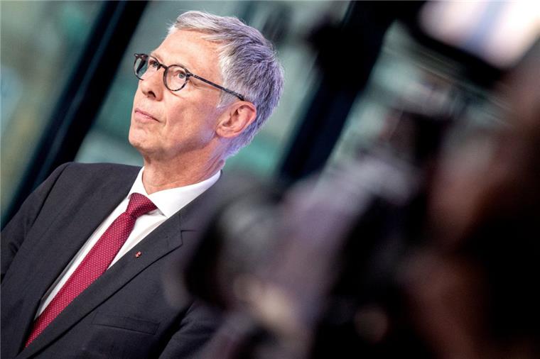 Nach Wahl-Niederlage: Sieling fährt nicht zur SPD-Chefin nach Berlin Carsten Sieling ist enttäuscht.
