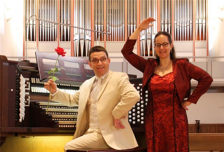 Carsten und Iris Lenz gastieren mit ihrer Weißenborn-Orgel am 3. August zweimal schwungvoll in der Selsinger Kirche.