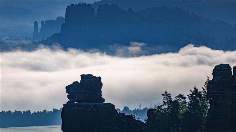 Elbsandsteingebirge - Caspar David Friedrich auf der Spur Caspar David Friedrich inspirierte sich im Elbsandsteingebirge für seine Zeichnungen.