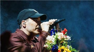 Casper steht beim Southside Festival auf der Bühne.