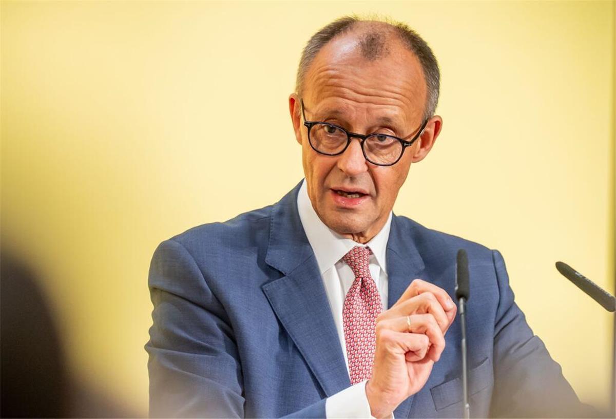 Merz verteidigt härtere Pflichten für Bürgergeld-Bezieher: Das kommt auf Betroffene zu Bundeskanzler Friedrich Merz (CDU) spricht bei der Jahrestagung des Markenverbandes - Tag der Markenwirtschaft 2025.