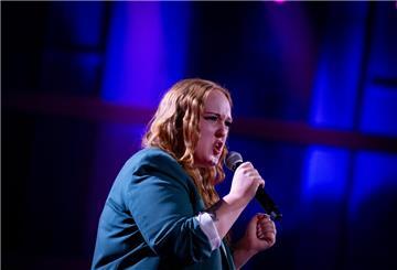 Celina Lücke aus Neuenwalde bei "The Voice"