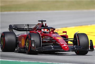 Charles Leclerc vom Team Ferrari hat Weltmeister Max Verstappen im Red Bull auf den zweiten Platz verwiesen.