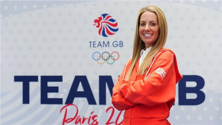 Werth und Dressur-Club verurteilen Schläge auf Pferdebeine Charlotte Dujardin ist nach dem Skandal um Schläge gegen ein Pferd nicht bei Olympia dabei.