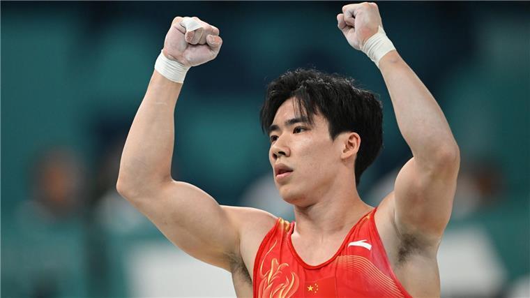 Japans Turner gewinnen Olympia-Gold in der Mannschaft Chinas Turner verpassen vierten Team-Olympiasieg.