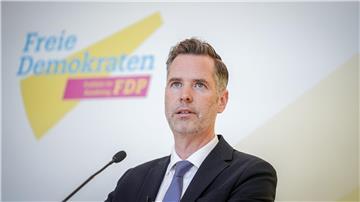 Christian Dürr, Fraktionsvorsitzender der FDP-Bundestagsfraktion, gibt zu Beginn der Fraktionssitzung seiner Partei.