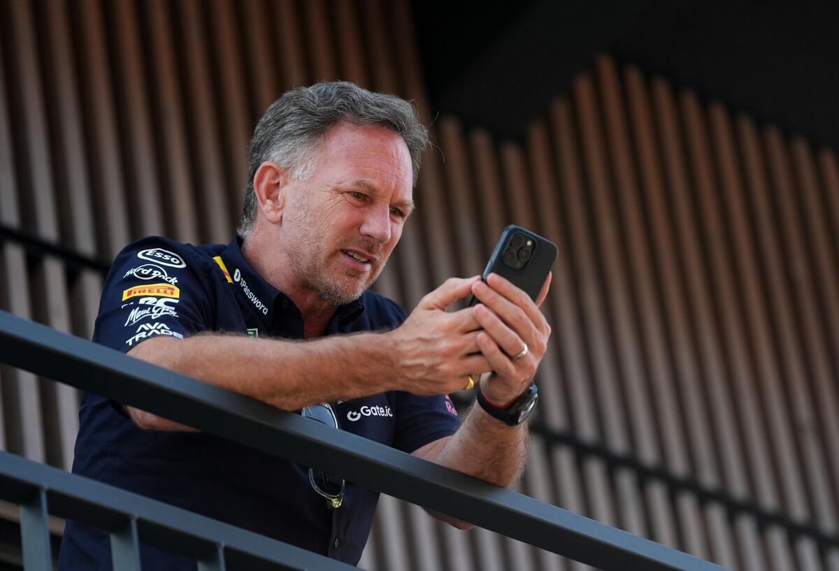 Gerüchte um Horner und Ferrari - Hamilton: „Nicht hilfreich“ Christian Horner drängt Berichten zufolge auf eine Rückkehr in die Formel 1.