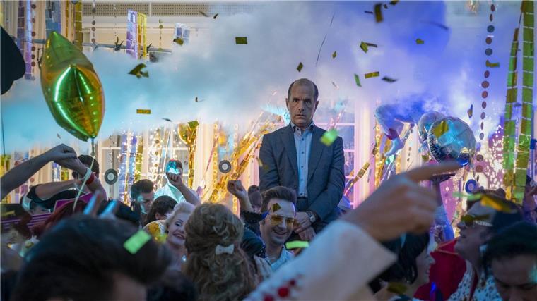 Die Filmstarts der Woche Christoph Maria Herbst als Hochzeitsplaner in einer Szene des Films „Ein Fest fürs Leben“.