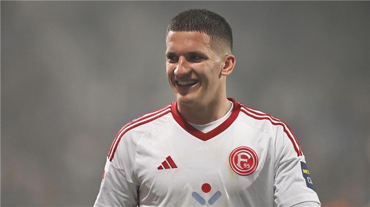 Düsseldorf mit Zwinker-Ratschlag an BVB: „Das ist Tzolis“ Christos Tzolis wechselte im Sommer von Düsseldorf nach Brügge.