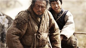 Chun Man-duk widerstrebt es, das legendäre Raubtier zu töten.