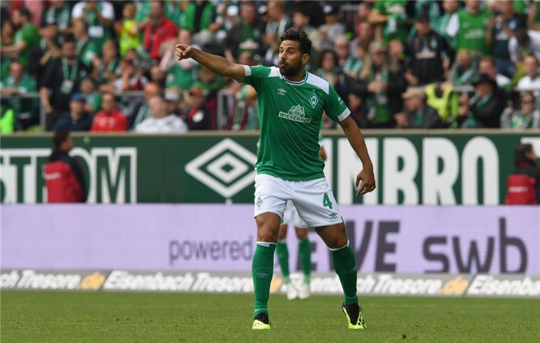 So wird Pizarro ein Kandidat für die Werder-Startelf Claudio Pizarro hat Werder Bremen wieder Energie gebracht.