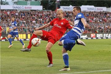 Clemens Schoppenhauer (links) freut sich auf die Herausforderung in der Zweiten Liga. Foto foto2press/imago
