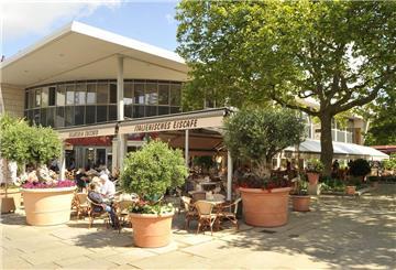 Eiscafe von draußen