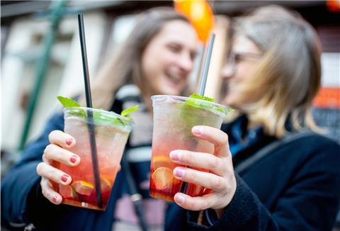 Cocktails gibt‘s auch.