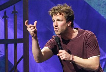 Comedian Luke Mockridge hat seine aktuelle Tour aus gesundheitlichen Gründen abgebrochen.