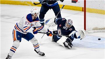 Connor McDavid sammelte gegen die Jets seine Scorerpunkte 98 und 99.