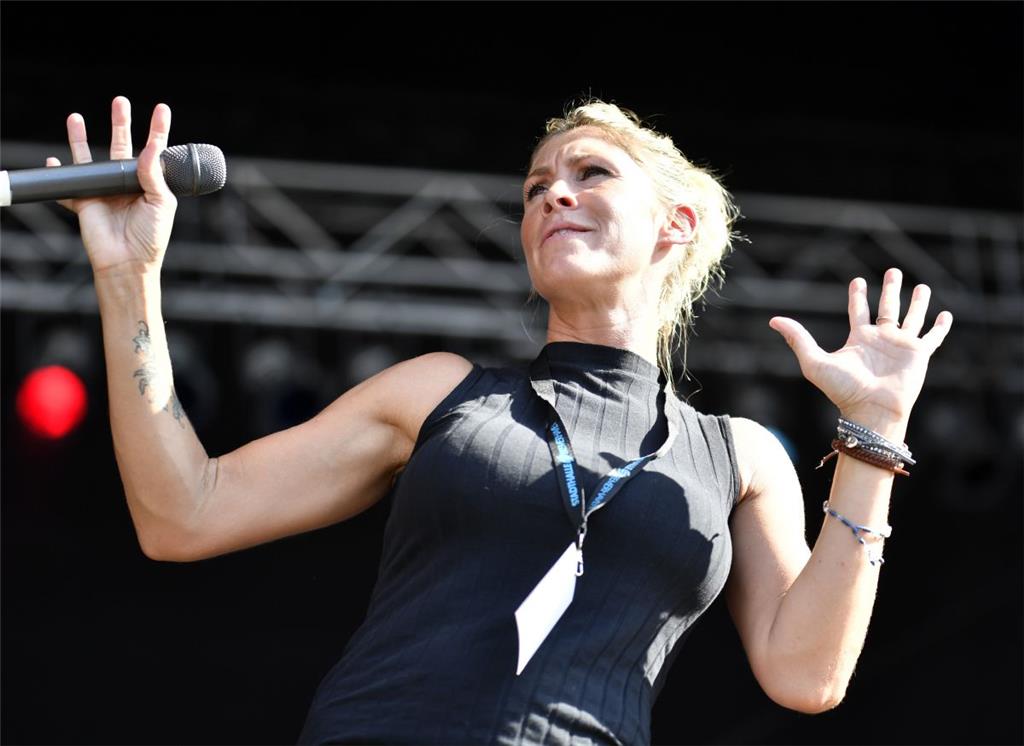Cool Million und Gregory Porter beim Open Air in Bremerhaven. Foto: Scheschonka