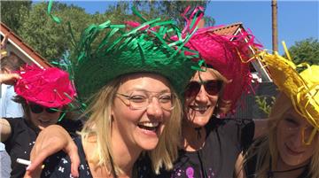 Coole, bunte Damentruppe. Frühtanz in Steinau 2018. Foto: Berlinke