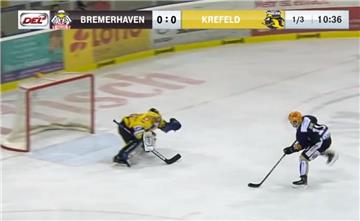 Cory Quirk verwandelt spektakulär einen Penalty.