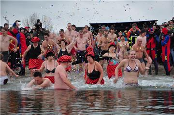 Da bekommt man schon vom Hinschauen Gänsehaut: Einlass in die Nordseelagune gewährt die Kurgesellschaft am Neujahrstag ab 13 Uhr. Ins Wasser geht es für die Teilnehmer ab 15 Uhr.