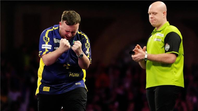 Da staunt auch Ex-Champion Michael van Gerwen.