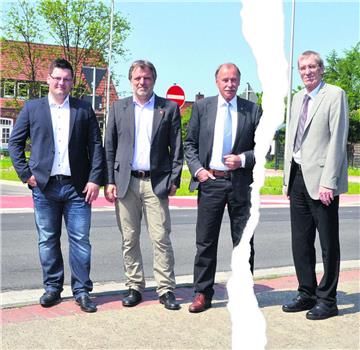 Da war die Welt im SPD-Distrikt Bexhövede noch in Ordnung. Gemeinsam traten (von rechts) Ortsvorsteher Harald Wrede, Gerold Piastowski, Carsten Link und Kenneth-Martin Büsing zur Gemeinderatswahl an. Heute ist das Tischtuch zwischen ihnen   zerschnitten.