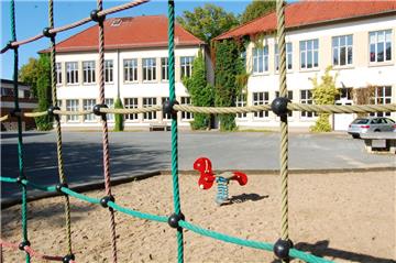Damit der Verkauf der Nordschule nicht zur Hängepartie wird, soll die Politik signalisieren, dass sie zu einer Änderung des Bebauungsplans grundsätzlich bereit wäre. Bislang darf das Areal nur für Schulen, Kitas und Kirchen sowie soziale und kulturelle Einrichtungen genutzt werden.