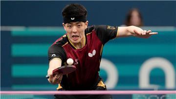 Dang Qiu hat im Einzel die erste Runde gemeistert.