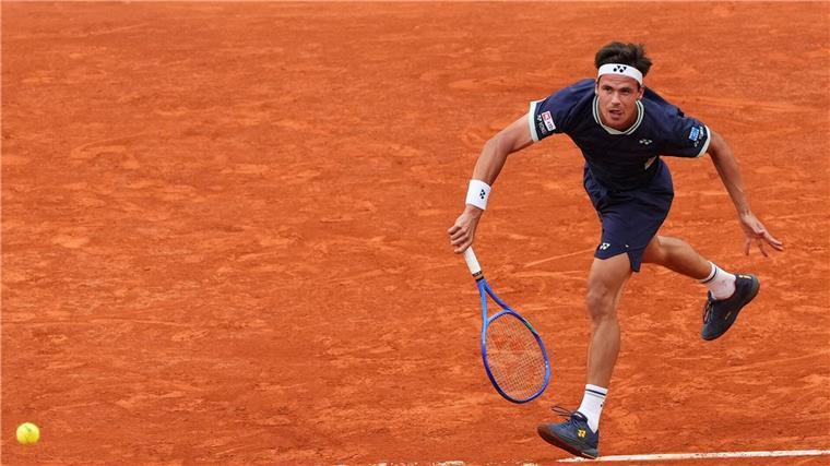 Altmaier verpasst Viertelfinale in Paris Daniel Altmaier muss weiter auf sein erstes Grand-Slam-Viertelfinale warten.