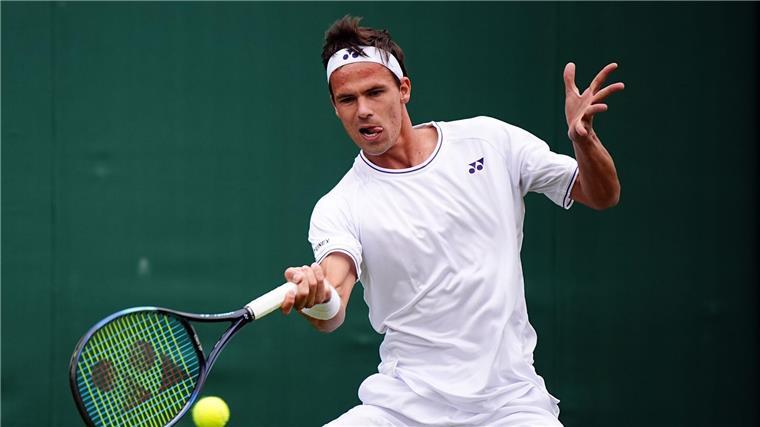 Wimbledon-Auftakt: Nur Struff und Altmaier siegen Daniel Altmaier musste sich in sein Match zurückkämpfen.