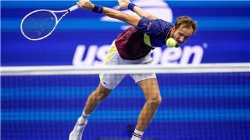 Daniil Medwedew darf wie die weiteren russischen Tennisprofis mit neutralem Status bei Turnieren starten.