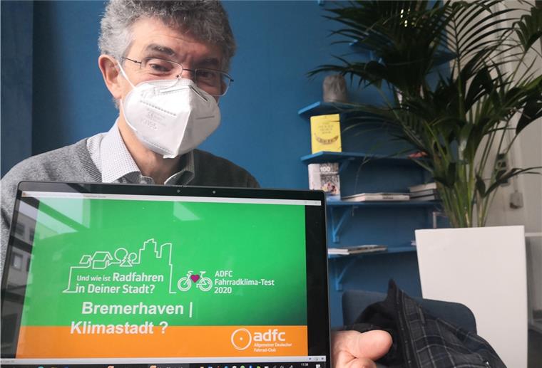 Darf eine Klimastadt eine so schlechte Note von Radfahrern kassieren? Der verkehrspolitische Sprecher des ADFC, Hans-Joachim Schmeck-Lindenau, stellt Bremerhavens Abschneiden beim Klimatest vor.