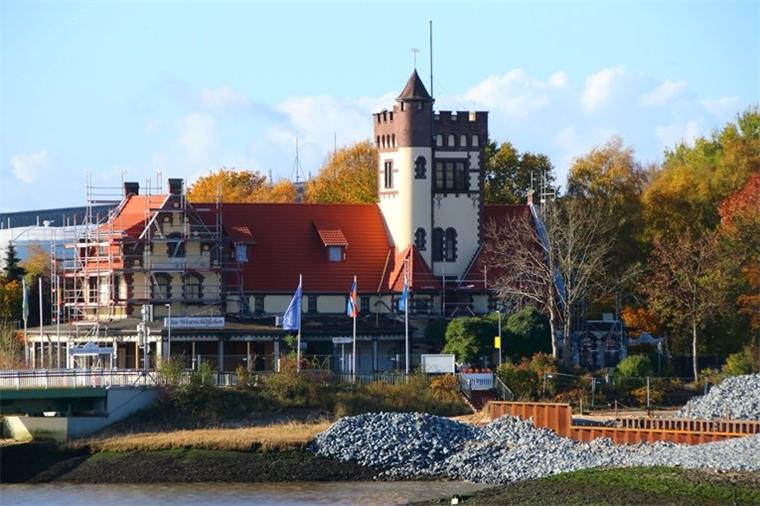 Nordenham: Sanierung des Weserschlösschens bald abgeschlossen Das 110 Jahre alte Weserschlösschen erwacht langsam, aber sicher aus seinem Schönheitsschlaf. Bis Ostern sollen die Sanierungsarbeiten abgeschlossen sein.