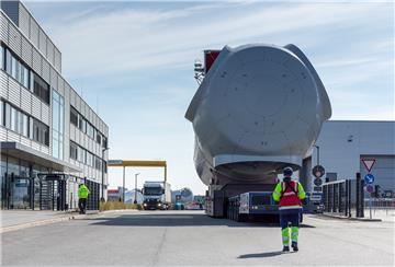 Das 500. Exemplar einer Windturbine made in Cuxhaven geht in den englischen Nordsee-Windpark „Hornsea 2“. Siemens
