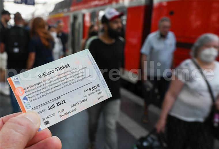 Bremerhaven: Bund und Länder planen Nachfolge des 9-Euro-Tickets 9-Euro-Ticket