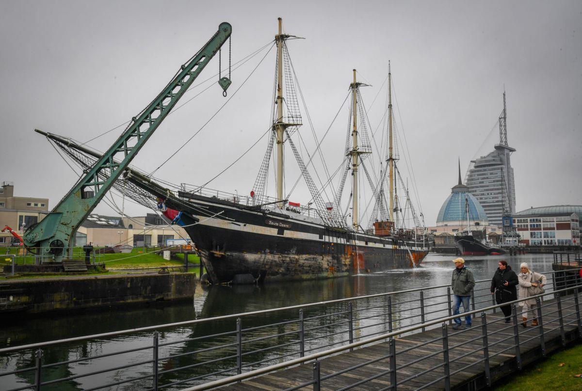 Bremerhaven bekommt eine neue Seute Deern Nun geht es los: Das Abwrackkonzept für die „Seute Deern“ liegt vor. Bis August kommenden Jahres soll sie zerlegt sein.