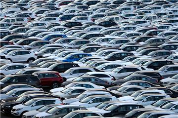 Container und Autos sorgen für Gewinn: Das Automobilgeschäft lief für die BLG im vergangenen Jahr sehr gut. 2,3 Millionen Autos wurden in Bremerhaven umgeschlagen, 7,3 Millionen Fahrzeuge weltweit bewegt.