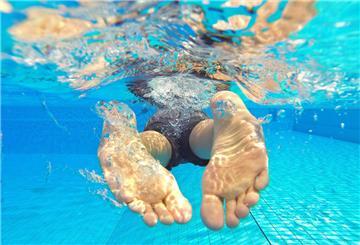 Schwimmer Wasser
