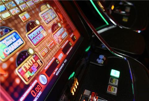 Das Bundesland Bremen will die Zahl der Spielhallen und Wettbüros verringern.