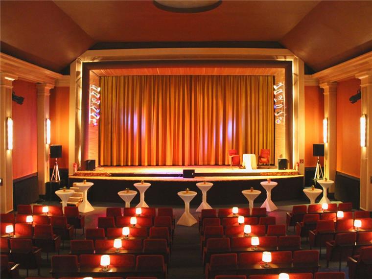 Sanierung: Centraltheater Brake ist auf gutem Weg Das Centraltheater Brake soll bei dem Umbau seinen besonderen Charme behalten.