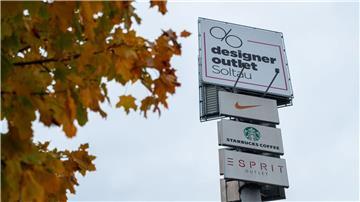 Das Designer Outlet Soltau ist ein Factory-Outlet-Center in Soltau. Über 80 Hersteller verkaufen hier Markenartikel zu reduzierten Preisen.