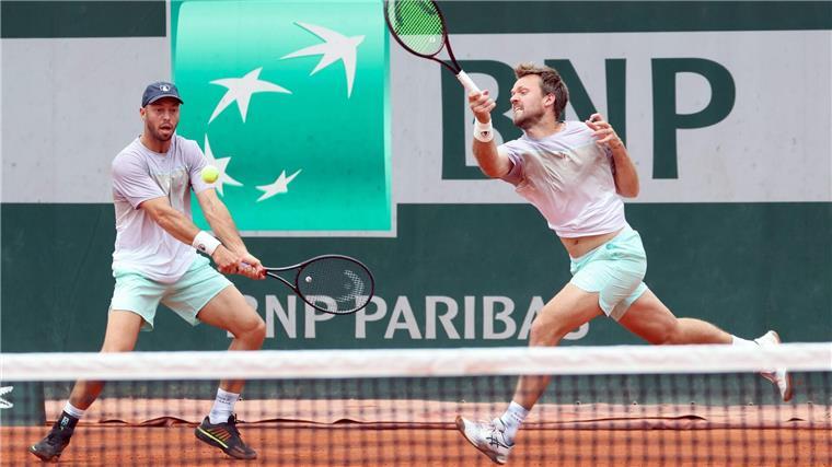 Frühes Paris-Aus für Davis-Cup-Doppel Das deutsche Davis-Cup-Doppel ist in Paris früh ausgeschieden.