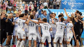 Das deutsche Hockey-Team feiert den insgesamt neunten EM-Titel.