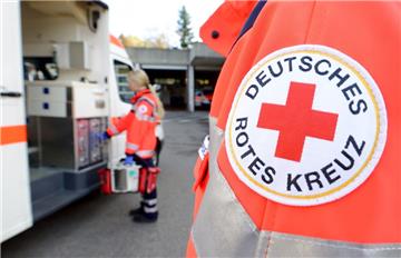 Das Deutsche Rote Kreuz übernimmt viele gesellschaftliche Aufgaben, darunter vielerorts den Rettungsdienst. Weil sich  nicht alle Tätigkeiten selbst tragen, ist der Verband nach wie vor auf Spenden und Mitgliedsbeiträge angewiesen.  