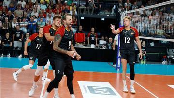 Das deutsche Team holte sich den ersten WM-Sieg.