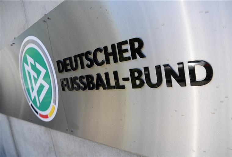 Das DFB-Präsidium entscheidet über Fortsetzung von DFB-Pokal und 3. Liga.