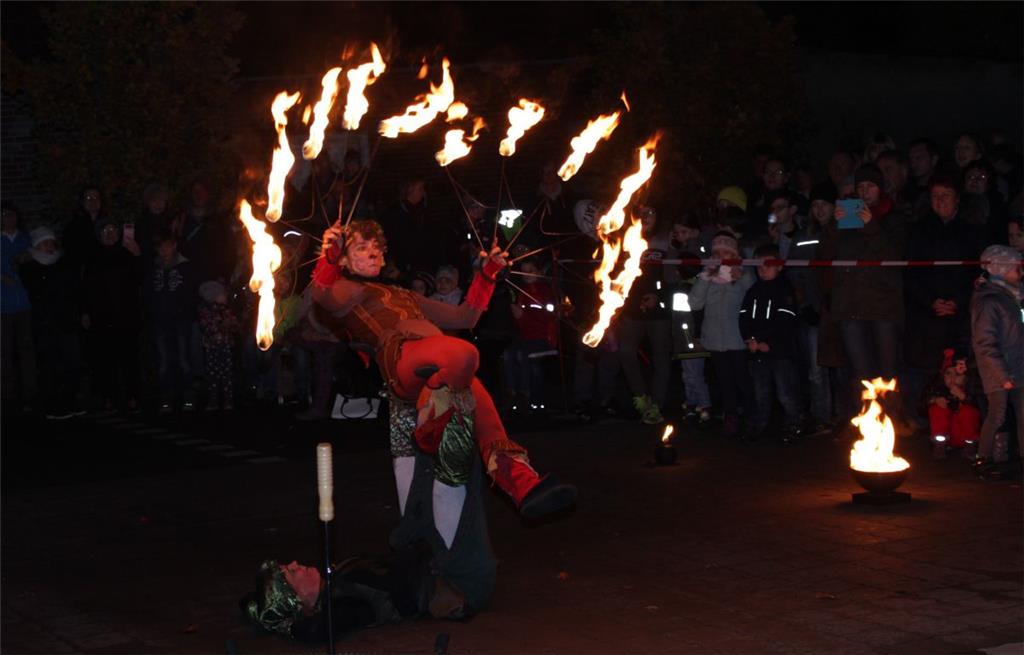 Das Duo &quot;Flammenspuk&quot; aus Hamburg begeisterte auch in diesem Jahr die ...
