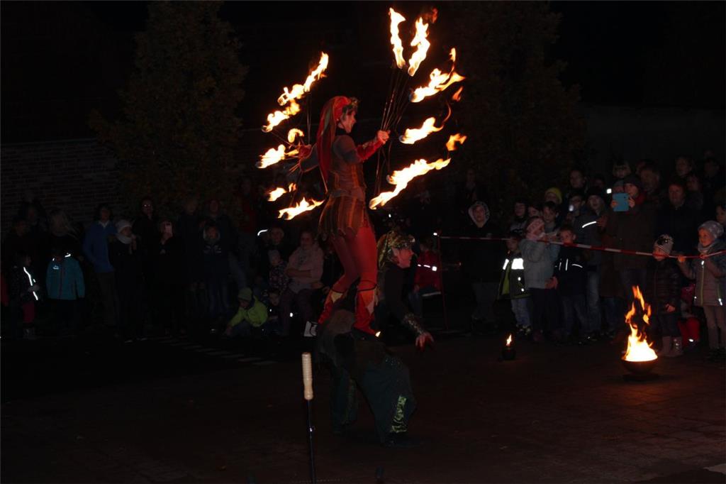 Das Duo &quot;Flammenspuk&quot; aus Hamburg begeisterte auch in diesem Jahr die ...